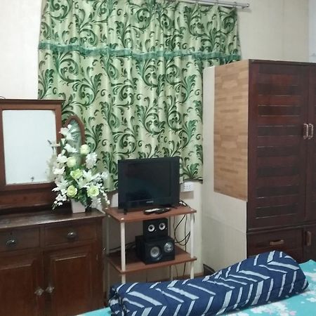 Danee Hostel Бангкок Экстерьер фото