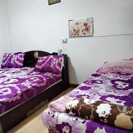 Danee Hostel Бангкок Экстерьер фото