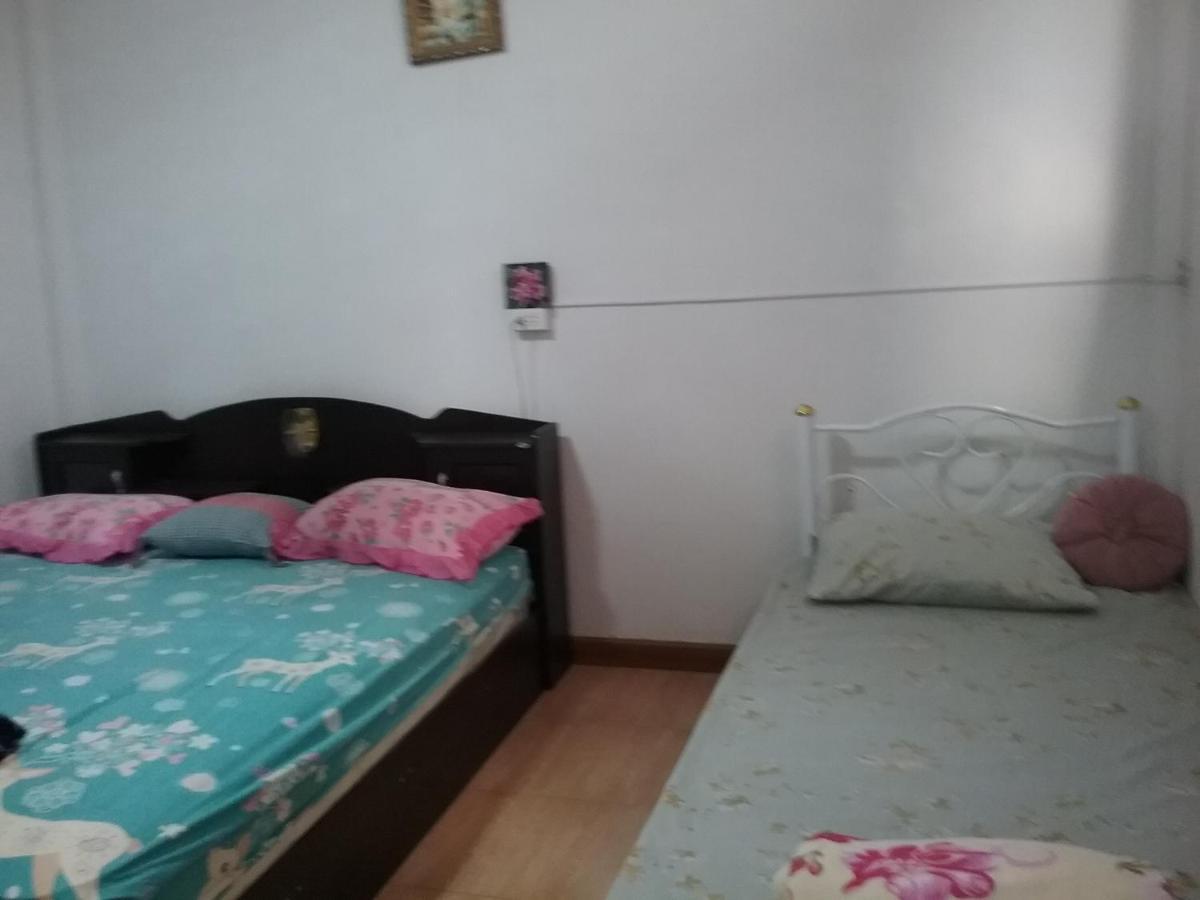 Danee Hostel Бангкок Экстерьер фото